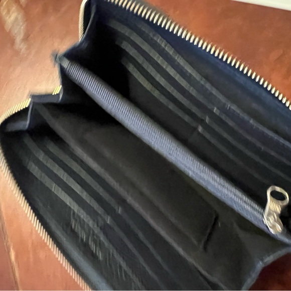 See by Chloe Black Leather Zip Wallet - Picture 9 of 13